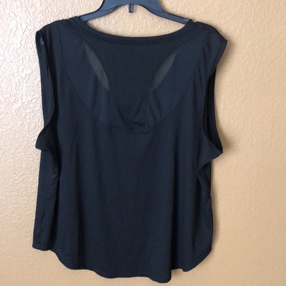 Plus Size Sleeveless Athletic Shirt - Picture 2 of 5